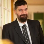 Aparatos Ideológicos de Poder: as mídias, como a direita as usa, como podemos subvertê-las